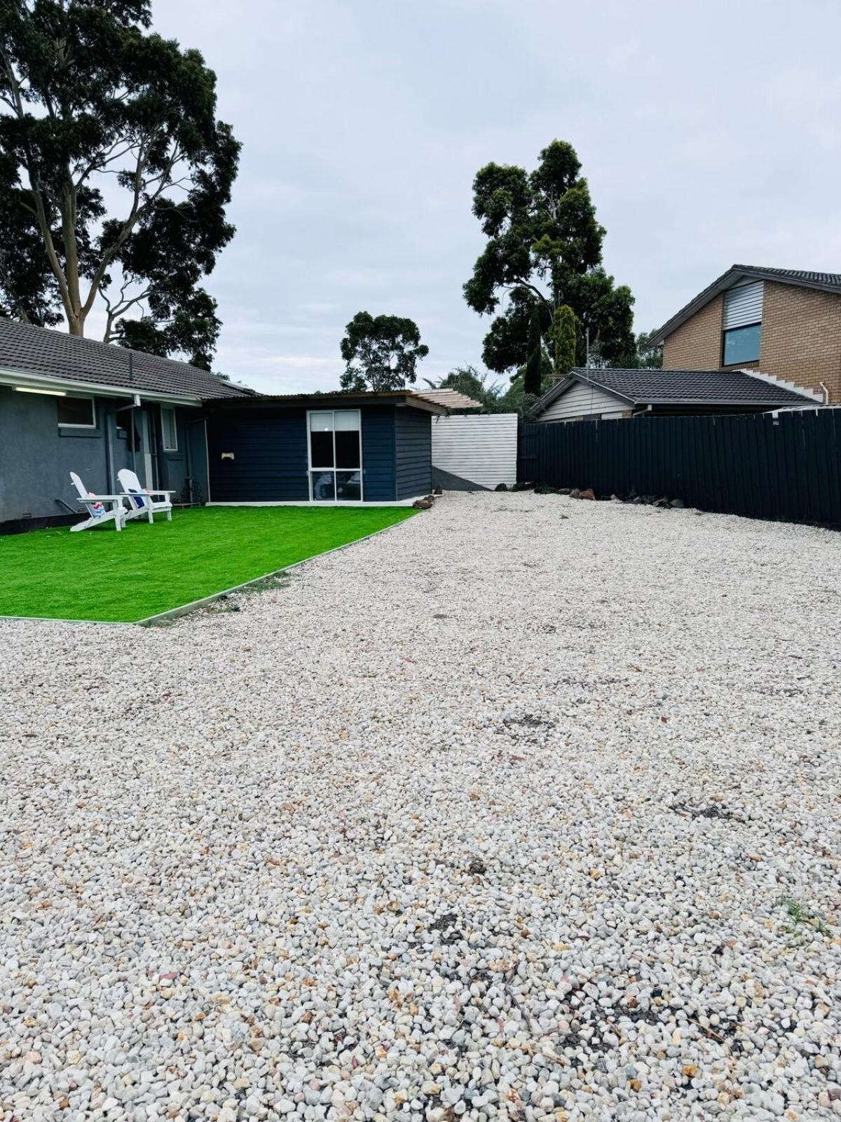 Holiday home Modern Escape With Open Yard